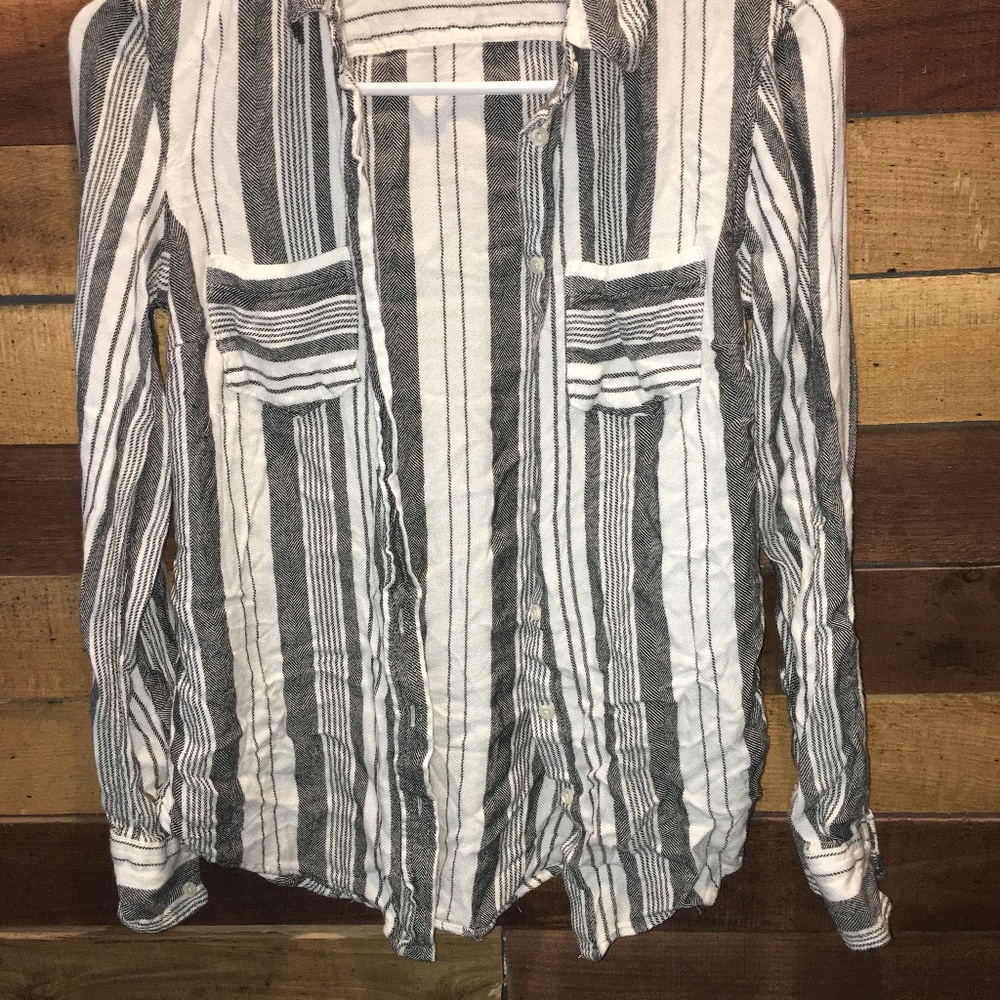 Button Up Top - Picture 2 of 2